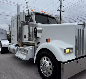 ¡Lo mejor! Camión semirremolque Kenworth W900 Sleeper 2023 con techo plano en venta - Product Image 3