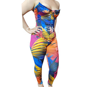 Conjunto de corsé y leggings a juego, hecho en satén, corsé y leggings de malla transparente transpirable, ropa moldeadora tropical sublimada de moda. - Product Image 2