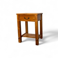 Table de chevet Kangto avec un tiroir, fabriquée en Indonésie, WT003, en teck riche, design élégant Japandi minimaliste, pour salle à manger