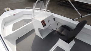 Yacht Sportivo <span class=keywords><strong>in</strong></span> Alluminio Saldato da 4,88m (16ft) con Ponte Aperto e <span class=keywords><strong>Motore</strong></span> Fuoribordo per Pesca e Relax Familiare nel <span class=keywords><strong>Weekend</strong></span> - Product Image 6