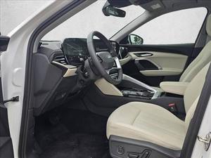 รถยนต์ออดี้ Q5 พรีเมียม 4 ประตู SUV ขับเคลื่อน 4 ล้อ ปี 2025 มือสอง สภาพดี - Product Image 3