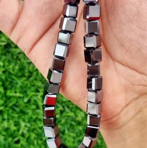 Perles carrées carrées de 7 mm perles de Moissanite à facettes de qualité AAA fabrication de Moissanite en vrac pour bijoux Moissanite et bijoux personnalisés - Product Image 1