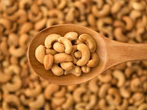 Organic Raw <b>Cashew</b> <b>Nuts</b> for Sale - Product Image 6