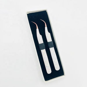 Custom Sustainable Beauty <b>Tool</b> Curved Stainless Steel Eyelash Tweezers <b>Smooth</b> White Powder Coated Rose Gold Point Custom Lash - Product Image 1