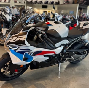 2026 La mejor moto comercial en subasta S1000RR 999cc 205hp (151kW) 13,000rpm. Listo para enviar - Product Image 1