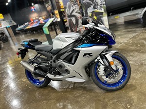 Ventes automobiles 2026 : Moto GSX-R750 disponible à la vente et prête à l'exportation - Product Image 5