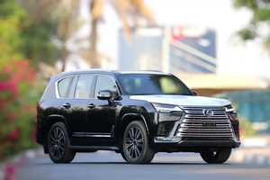 BRAND NEW 2026 LE XUS LX-<b>SERIES</b> LX 700h SIGNATURE 0KM 400-499HP <b>6</b>-CYLINDER 7 SEATERS AUTOMATIC TRANSMISSION - Product Image 3