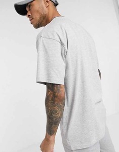 T-shirt uni surdimensionné confortable et élégant pour homme, coupe ample avec logo personnalisé, séchage rapide, respirant, manches courtes, col rond - Product Image 6