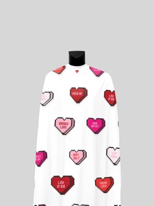 Cape de barbier professionnelle 8-Bit Candy Hearts PRO – Conception rétro amusante, imperméable, logo personnalisé, polyester confortable - Product Image 2