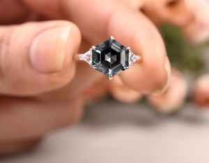 Bague de fiançailles en moissanite grise hexagonale, bijoux de mariée en argent sterling, élégante bague en moissanite pour femmes, bijoux fins - Product Image 6