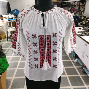 Chemisiers traditionnels roumains brodés au point de croix pour femmes, avec cordons ajustables au cou et aux manches, haut pour femmes - Product Image 4