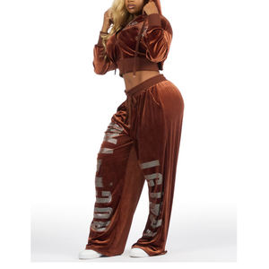 Ensemble de survêtement de sport pour femmes, tissu sans couture, confortable, respirant, tenue de sport pour l'entraînement physique - Product Image 6