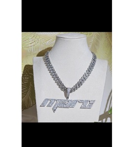 Colgante Personalizado de Hip Hop para Hombre, Plata de Ley 925, con Diamantes VVS que Pasan la Prueba, Colgante con Nombre de Letra de Hielo - Product Image 1