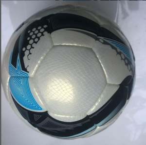 Balón de Fútbol Profesional Personalizado al por Mayor, Tamaño 5, Ligero, Resistente al Agua, Antideslizante, Termosellado, Cosido a Mano - Product Image 3