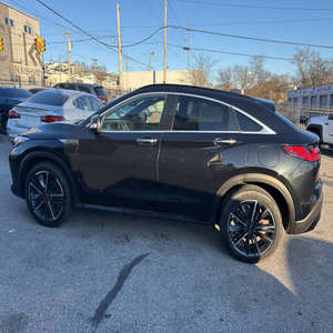 Infiniti QX55 2023 d'occasion en parfait état - Product Image 3