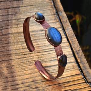 Brazalete Abierto de Labradorita Genuina, Hecho a Mano, Ajustable para Mujer, Regalo, Plata de Ley 925, Chapado en Oro de 14k - Product Image 6