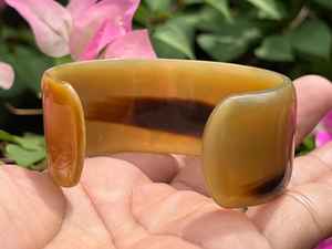 Brazalete Curvo de Cuerno de Búfalo Hecho a Mano para Mujer y Hombre, Brazalete de Cuerno con el Mejor Diseño, Joyería de Moda Hecha a Mano - Product Image 3