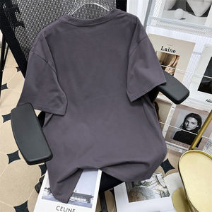 Revoluciona tu armario con comodidad y moda: explora la colección de camisetas transpirables de talla grande para mujer - Product Image 5