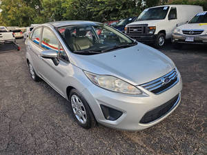 Vente en gros de voitures d'occasion bon marché Ford Fiesta SE 4 portes berline 2013 - Product Image 5