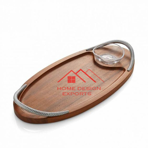 Bandeja de Madera Tallada a Mano para Servir Alimentos con Asa de Metal - Product Image 4