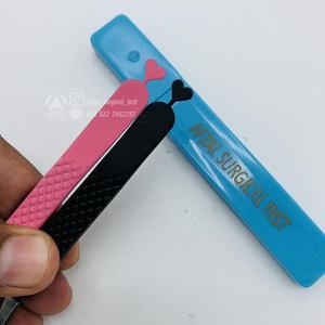 Pinzas de acero inoxidable sostenibles de alta calidad para extensión de pestañas con mango negro y Rosa de Punta dorada CNC personalizado - Product Image 6
