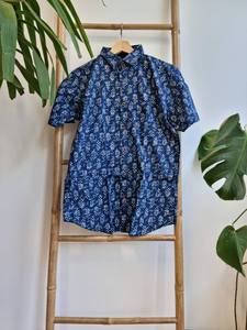 Chemise en coton décontractée pour hommes, imprimé à la main indien, respirant et confortable pour le jardin et la plage. - Product Image 4