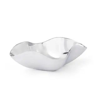 Bol en céramique moderne fait main, centre de table décoratif avec motif végétal pour tables basses de luxe, bordure en pétales, sûr, élégant et plaqué. - Product Image 6