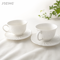 Ensemble de tasses à café et soucoupes en céramique blanche de luxe en gros, tasses à thé en porcelaine gaufrée pour hôtels, restaurants et maisons