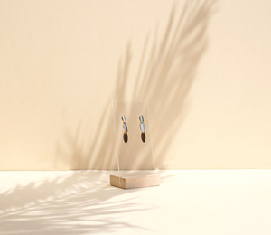 ที่ตั้งโชว์ต่างหูอะคริลิคหรูหรา2025ราคาไม่แพงสำหรับองค์กรที่ทันสมัยและจัดแสดงในร้านค้าปลีกและที่บ้าน - Product Image 3