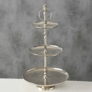 Plateau élégant en aluminium fait main avec sculptures ornementales argentées, moules écologiques résistants au four pour la restauration hôtelière et la décoration d'événements Zahid - Product Image 2