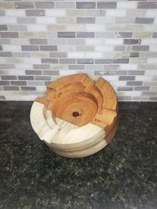 Cendrier en bois pour cigarettes et cigares – Design élégant et coupe-vent en bois avec compartiment amovible - Product Image 6