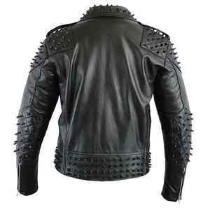 Chaqueta de invierno de cuero con tachuelas para hombre genuino diseñada con acolchado acogedor de apoyo y fácil sujeción para uso regular en frío - Product Image 2