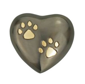 งานหัตถกรรมอินเดียกล่องโลหะโกศรูปหัวใจทำจากทองเหลืองพร้อมแผ่นอุ้งเท้าพิมพ์รูปอุ้งเท้าที่ระลึกสำหรับงานศพ - Product Image 4