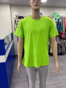 Camiseta de Hombre 100% Algodón con Estampado de Color Sólido, Logotipo Frontal Personalizable y Tejido de Punto - Ropa Promocional para Regalo - Product Image 2