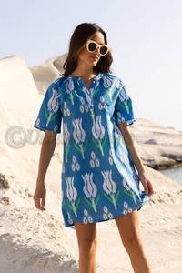 Venta al por mayor hecho de popelina de algodón ligeramente estructurado Botón Características Pullover Estilo Bolsillos Bloque Imprimir Vestido corto para mujeres - Product Image 4