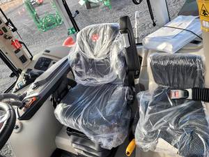 5S.145แมสซีย์เฟอร์กูสัน4WD รถแทรกเตอร์การทำฟาร์มอย่างแม่นยำด้วยประสิทธิภาพอันทรงพลังที่มีส่วนประกอบหลัก-ปั๊มและเครื่องยนต์ - Product Image 5