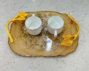 Plateau décoratif en résine avec poignées en or Plateau en résine véritable Bijoux faits à la main Plateau à parfum fourre-tout pour comptoir de coiffeuse - Product Image 1