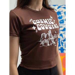 Haut en jersey imprimé décontracté Cosmic Cowgirl 100% coton XS-XXL Coupe ajustée Tissu tricoté en polyester - Product Image 3