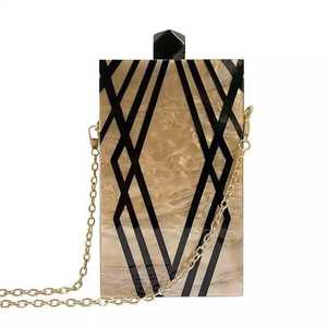 Pochette de soirée unique pour femme en résine, avec perles, plaqué or, luxe, papillon, charme solide, ensemble de pochettes pour mariage - Product Image 2