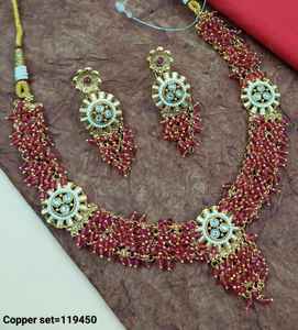 ENSEMBLE DE BIJOUX INDIENS TRADITIONNELS ET À LA MODE EN CUIVRE ENSEMBLE DE BIJOUX DE MARIAGE POUR FEMMES BOUCLES D'OREILLES ET COLLIER - Product Image 3