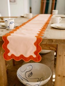 Beaux chemins de table longs en lin pour la décoration de mariage de la salle à manger de la ferme rustique avec un tissu naturel doux et respirant et durable - Product Image 2
