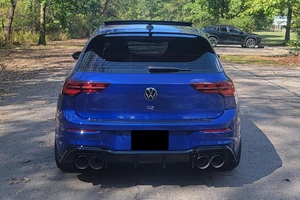 Volkswagen Golf 2024 Auto de Bajo Kilometraje con Caja de Cambios Automática, Dirección Suave, Gasolina/Eléctrico - Product Image 4