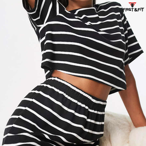 Haute qualité femmes haut court et short ensemble nouvelle mode porter rue porter double costume pour dames - Product Image 2