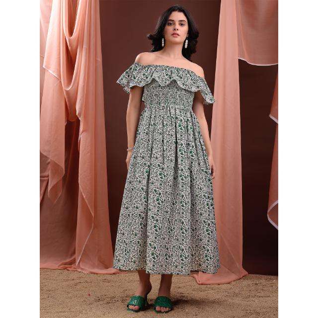 สีเขียว