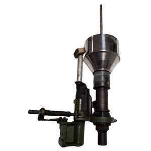 Excellent lot de deux broches de torsion Ratti One Cops, diamètre 130 mm, diamètre du tourillon 42 mm, pour machines de torsion, en métal, 3 kg, d'Italie - Product Image 2