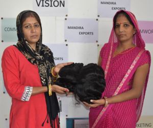 Paquet d'extensions naturelles de cheveux humains traités chimiquement d'extensions de cheveux du vendeur indien Double trame naturelle ondulée style Bodywave vierge aucun - Product Image 6