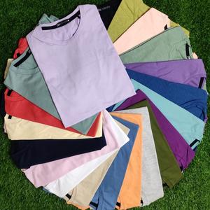 เสื้อยืดผู้ชายสีเทาดำสีขาวหลากสีเสื้อยืดบังคลาเทศเสื้อผ้าสต็อกหลากหลายชุดเสื้อยืดขายส่ง - Product Image 5