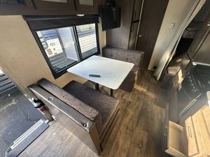 Usagé 2019 F-o-r-e-s-t R-i-v-e-r Salem Cr-u-i-s-e L-i-t-e 201BHXL - Product Image 5