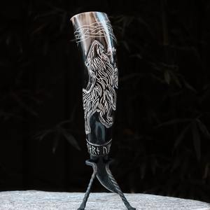 Amazing Viking Corne à boire Sculpté Antique Viking Corne à boire Produit fabriqué par des exportations flagrantes - Product Image 1