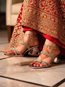 Calzado de moda para mujer de alta calidad, deslumbrante sandalia nupcial, tacón de bloque, elegancia con malla de diamantes de imitación brillante - Product Image 2